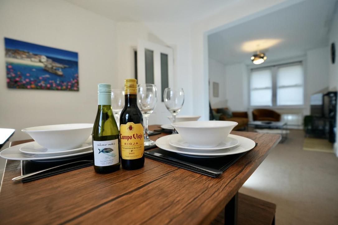 Spacious Two-Bedrooms House, Private Parking, Contractors, Relocators オックスフォード エクステリア 写真